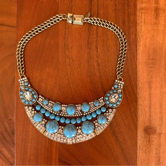 Ann Taylor Vintage Blue Set - 2 necklaces, 2 sets of earrings, 1 ring - Picture 6 of 8